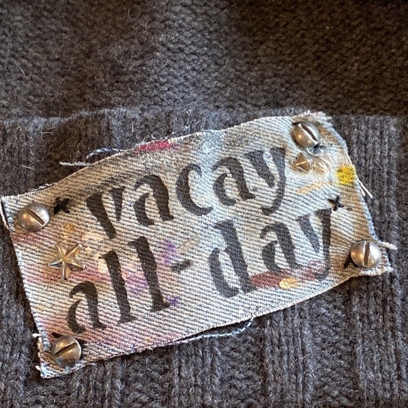 NWOT Cashmere Beanie with Patch